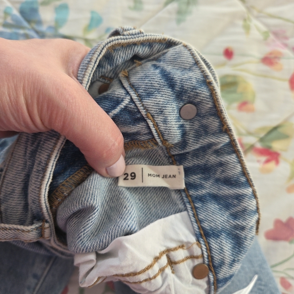 Pacsun Distressed Mom Jeans, Size 29 - Picture 6 of 6